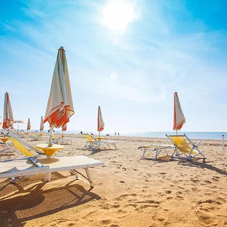 Two-story Terraced For 7 Guests In Bibione